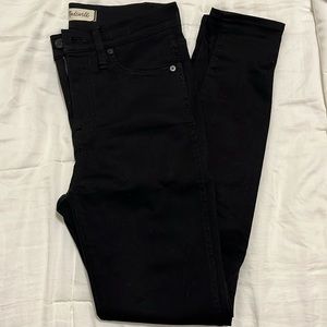 Madewell 10" High-Rise Skinny Jeans in Carbondale Wash (Black) - Size 26